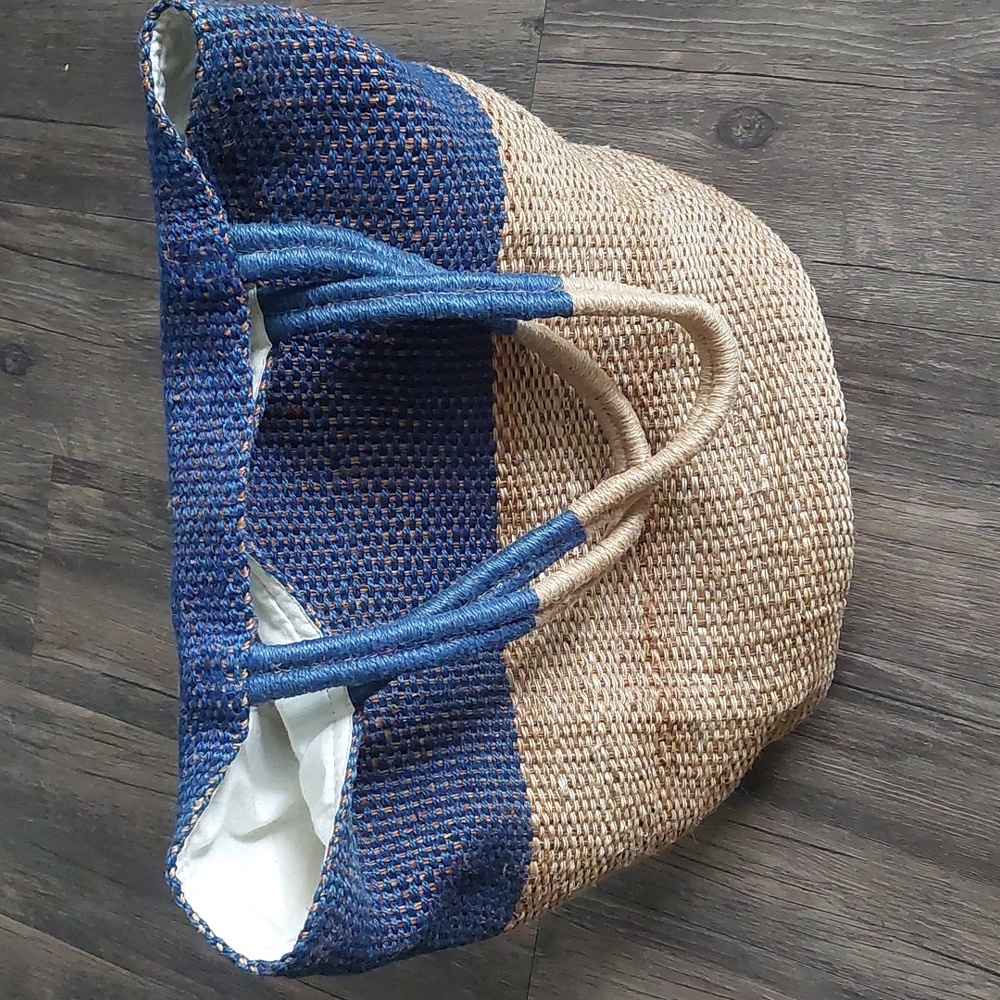 Maison Bengal woven bag from V&A museum